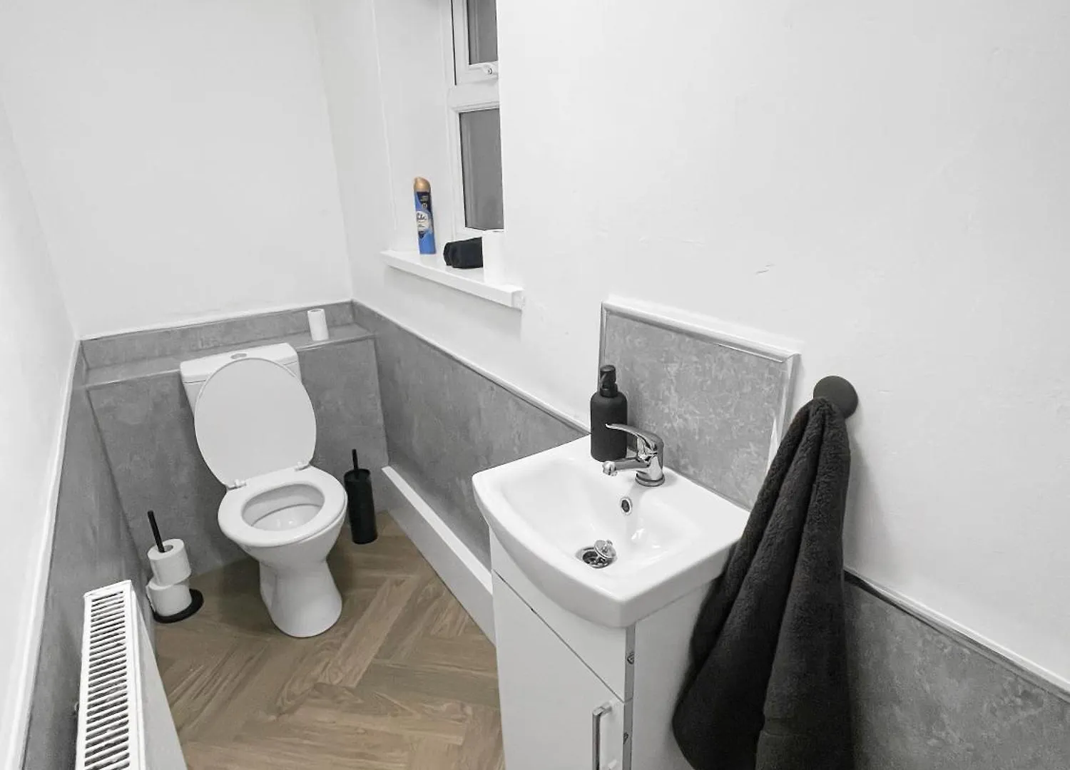 City Centre 4 Bedroom Home At Hush Haven Homes Short Lets And Serviced Accommodation - Mkm Stadium, Royal Infirmary Hospital Kingston upon Hull